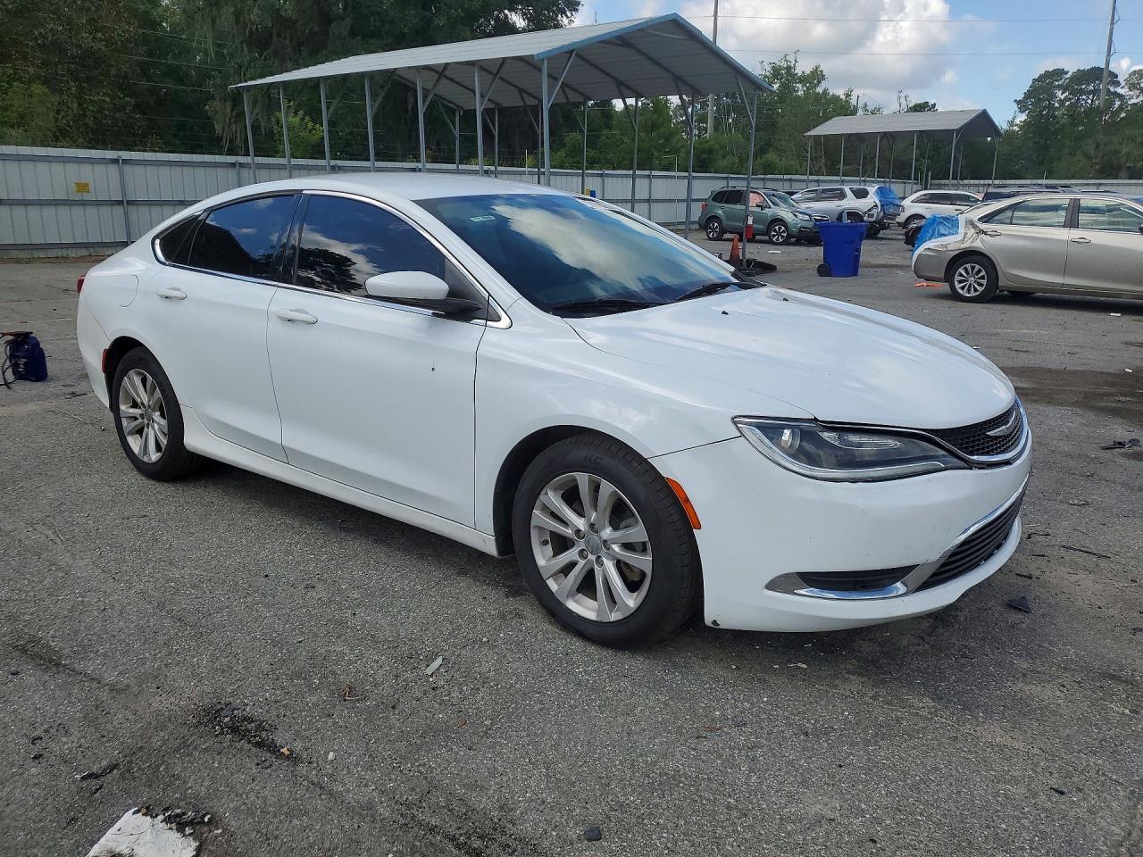 2016 Chrysler 200 Limited - Image 4