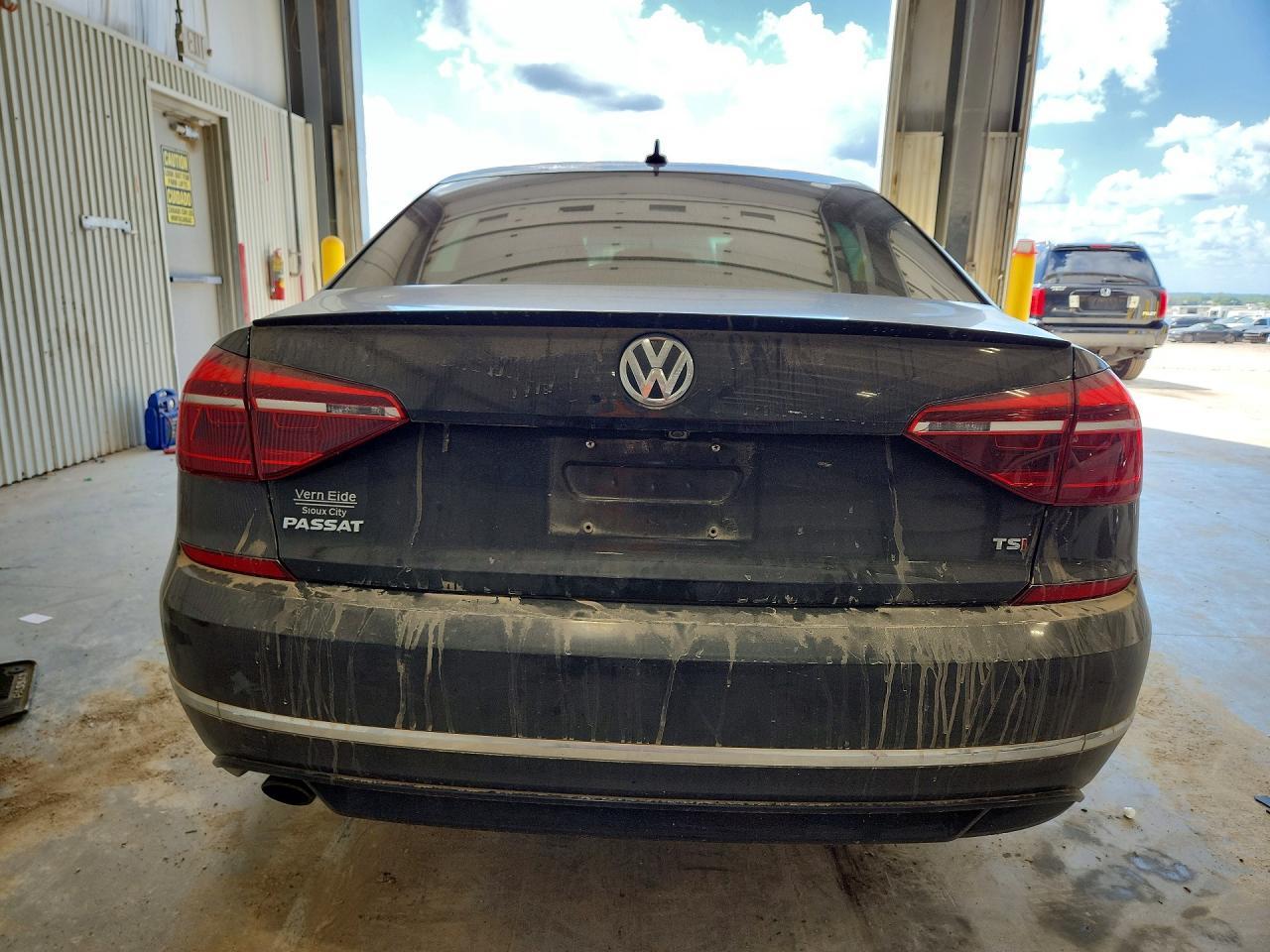 2018 Volkswagen Passat S - Image 6