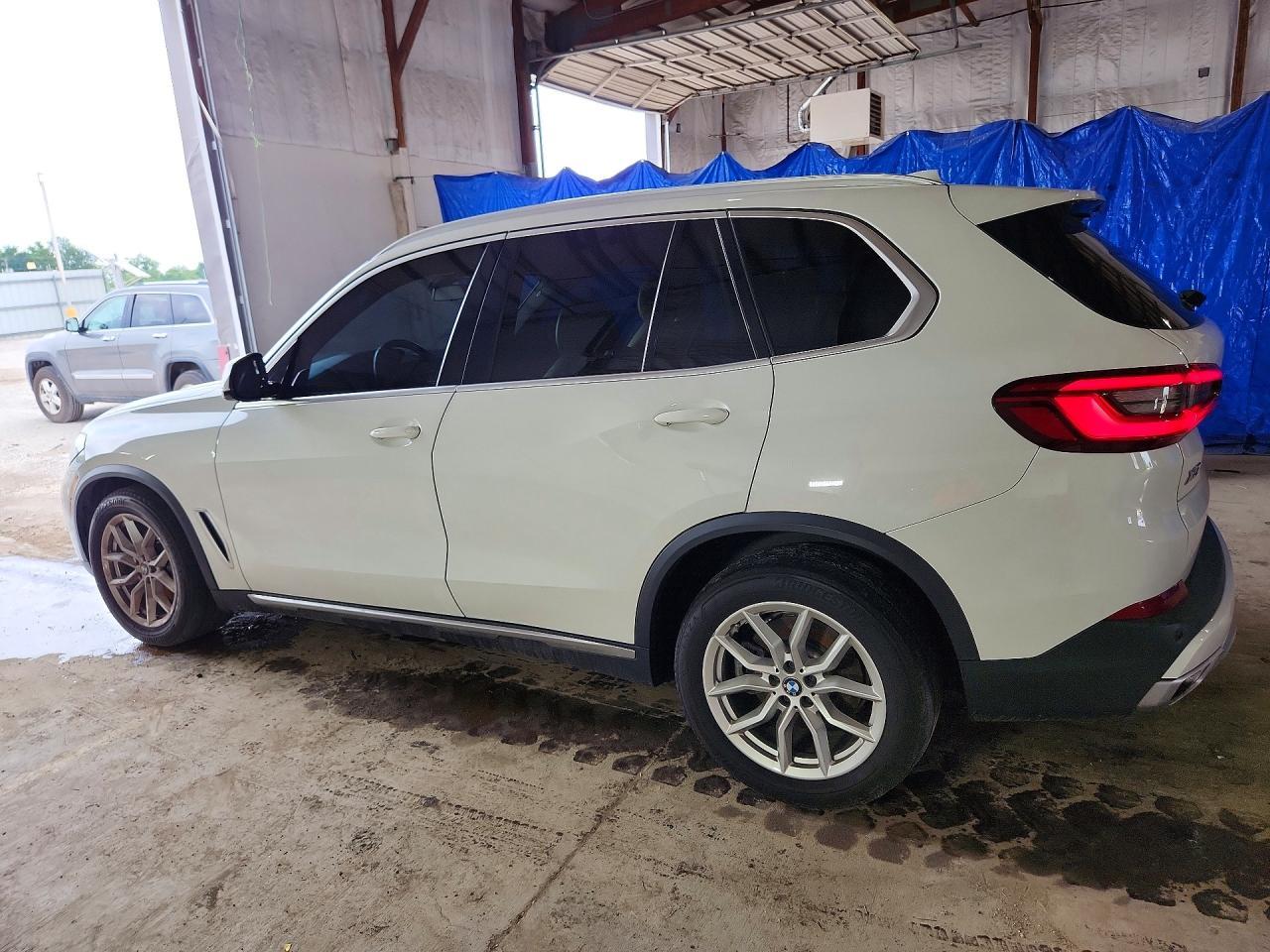 2019 BMW X5 xDrive40I - Фото 2