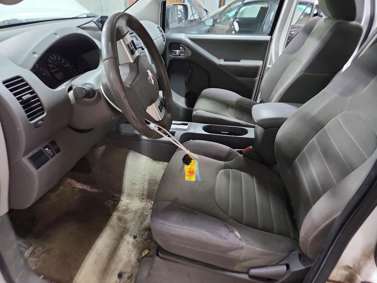 2015 Nissan Frontier S - Фото 7