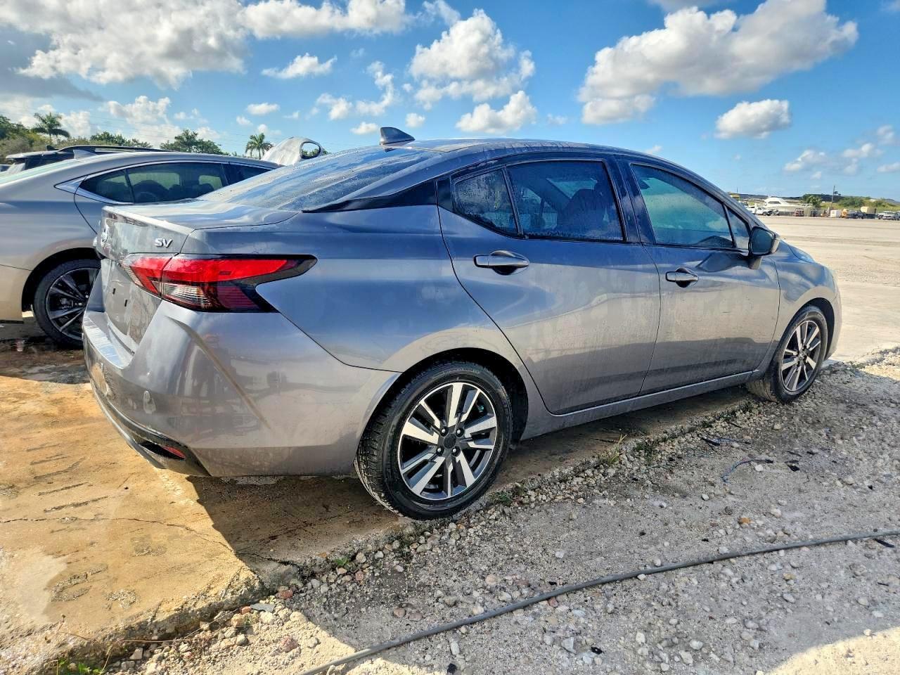 2021 Nissan Versa Sv - Фото 3