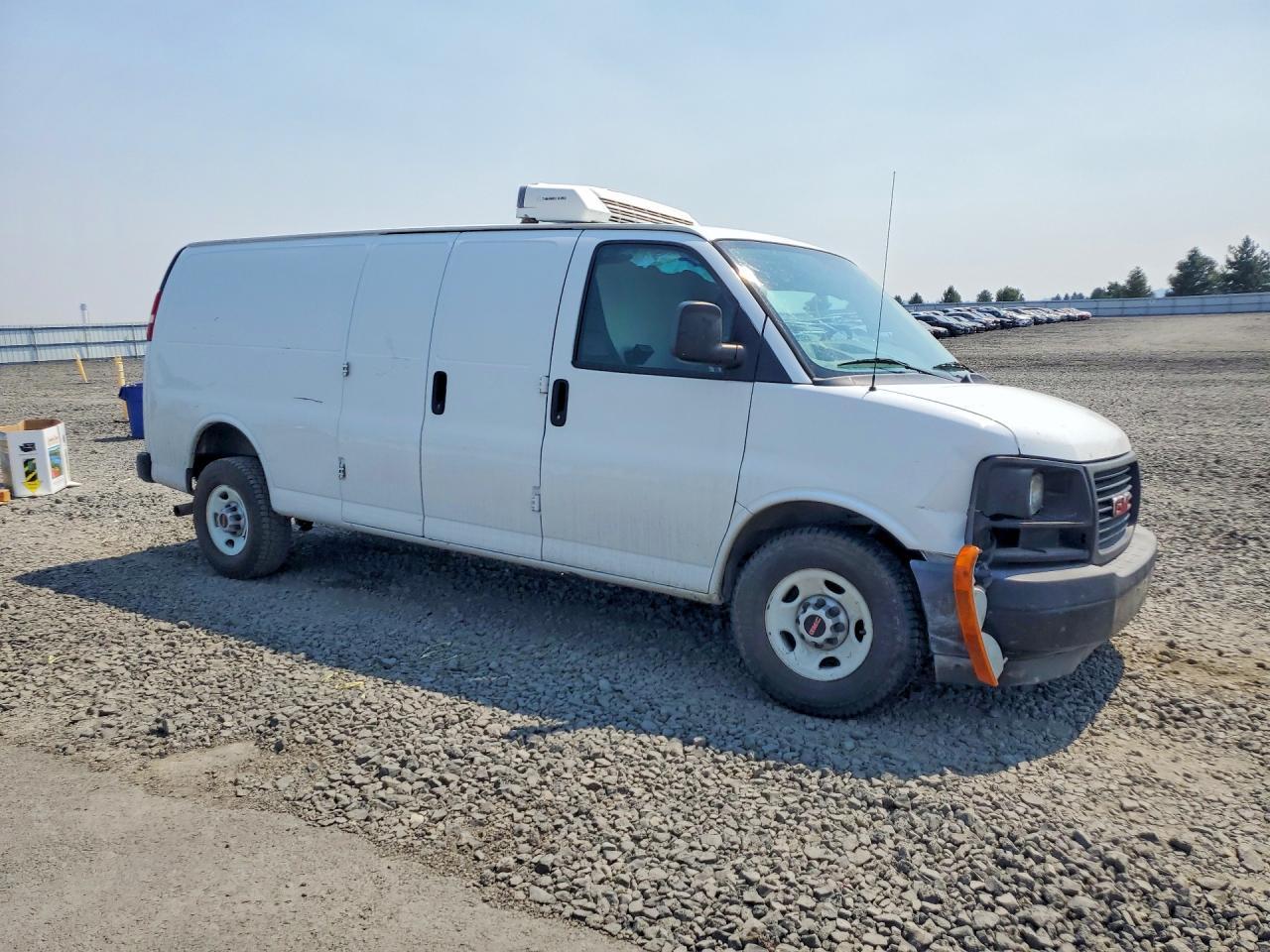 2017 GMC Savana G3500 Refrigerated Delivery Van - Фото 4