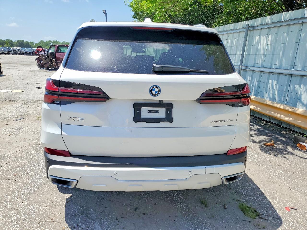 2025 BMW X5 xDrive50E - Image 6