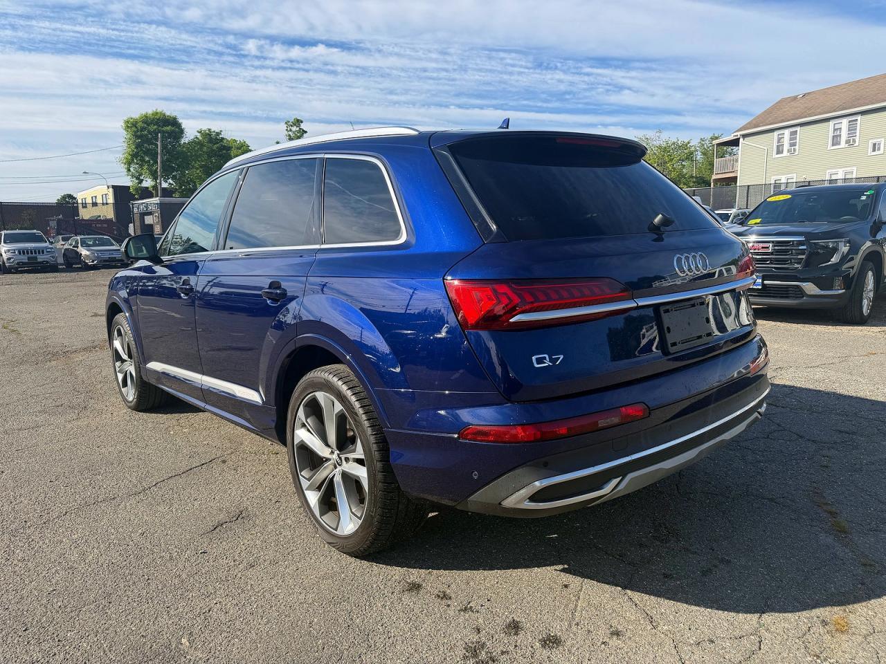 2021 Audi Q7 Premium Plus - Image 3