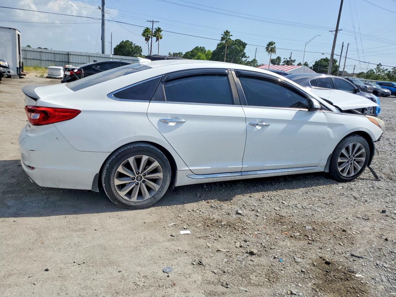 2015 Hyundai Sonata Sport - Image 3