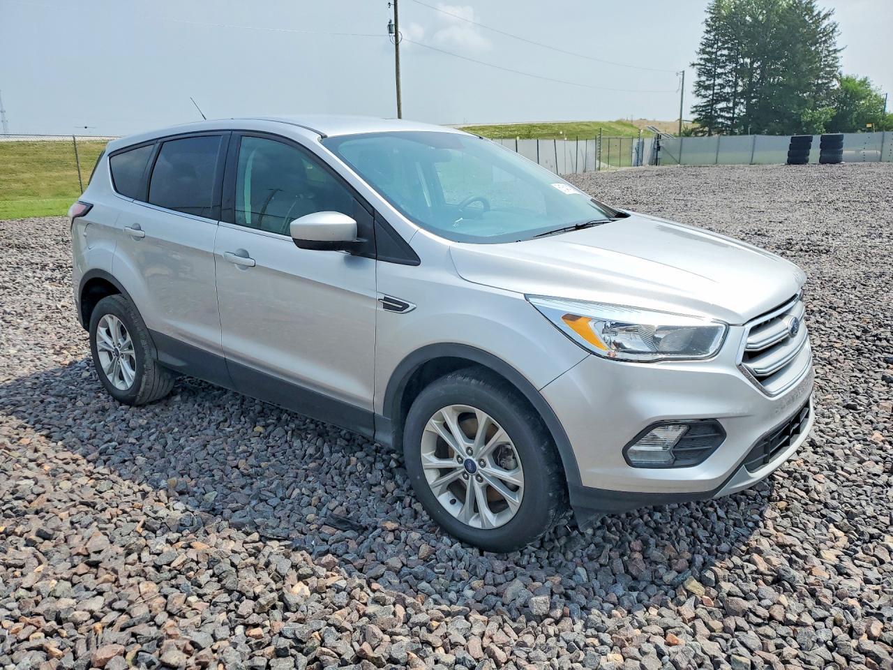 2017 Ford Escape Se - Фото 4