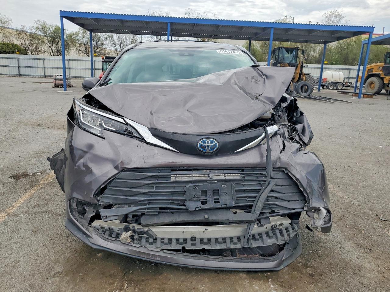 2021 Toyota Sienna Le - Фото 5