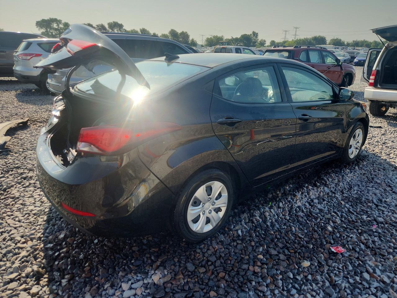 2016 Hyundai Elantra Se - Фото 3