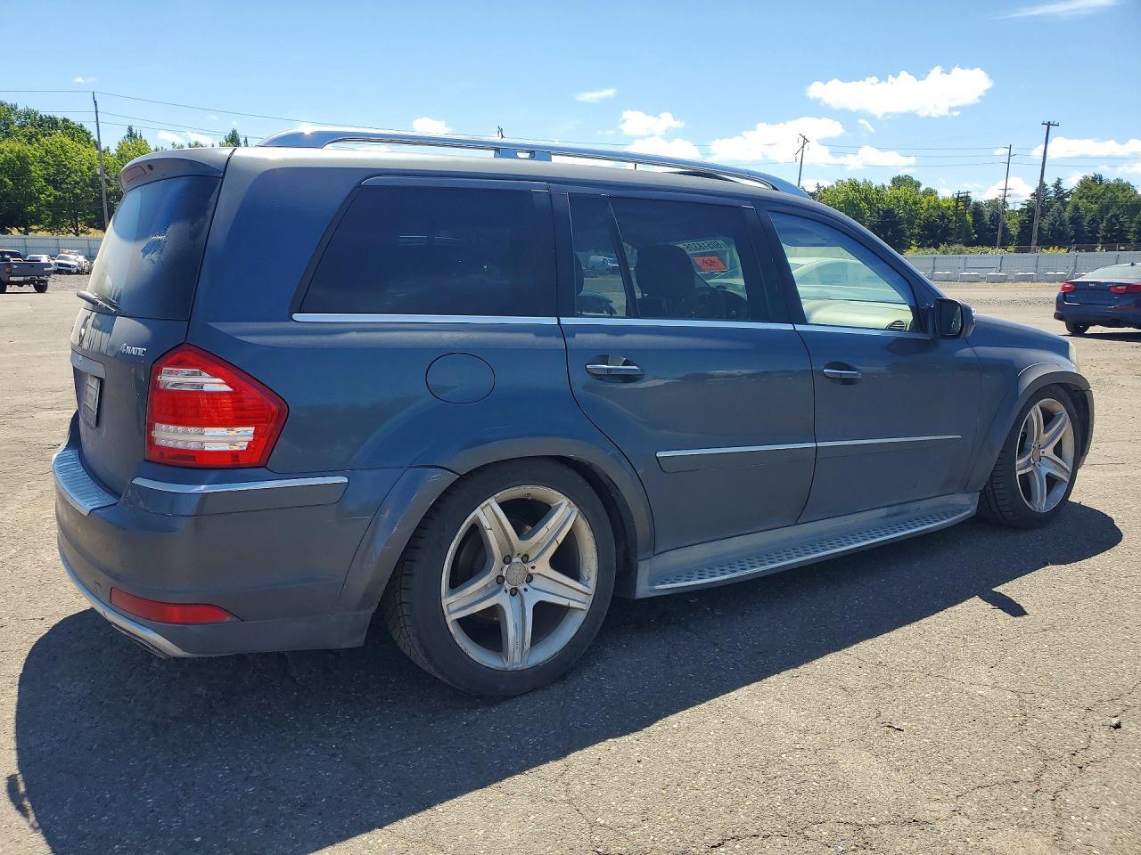 2010 Mercedes-Benz Gl 550 4Matic - Image 3