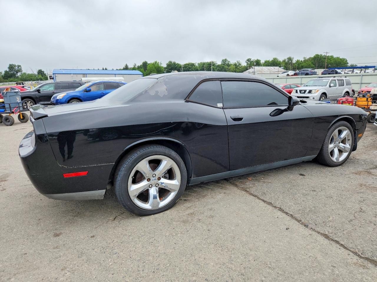 2013 Dodge Challenger Sxt - Image 3