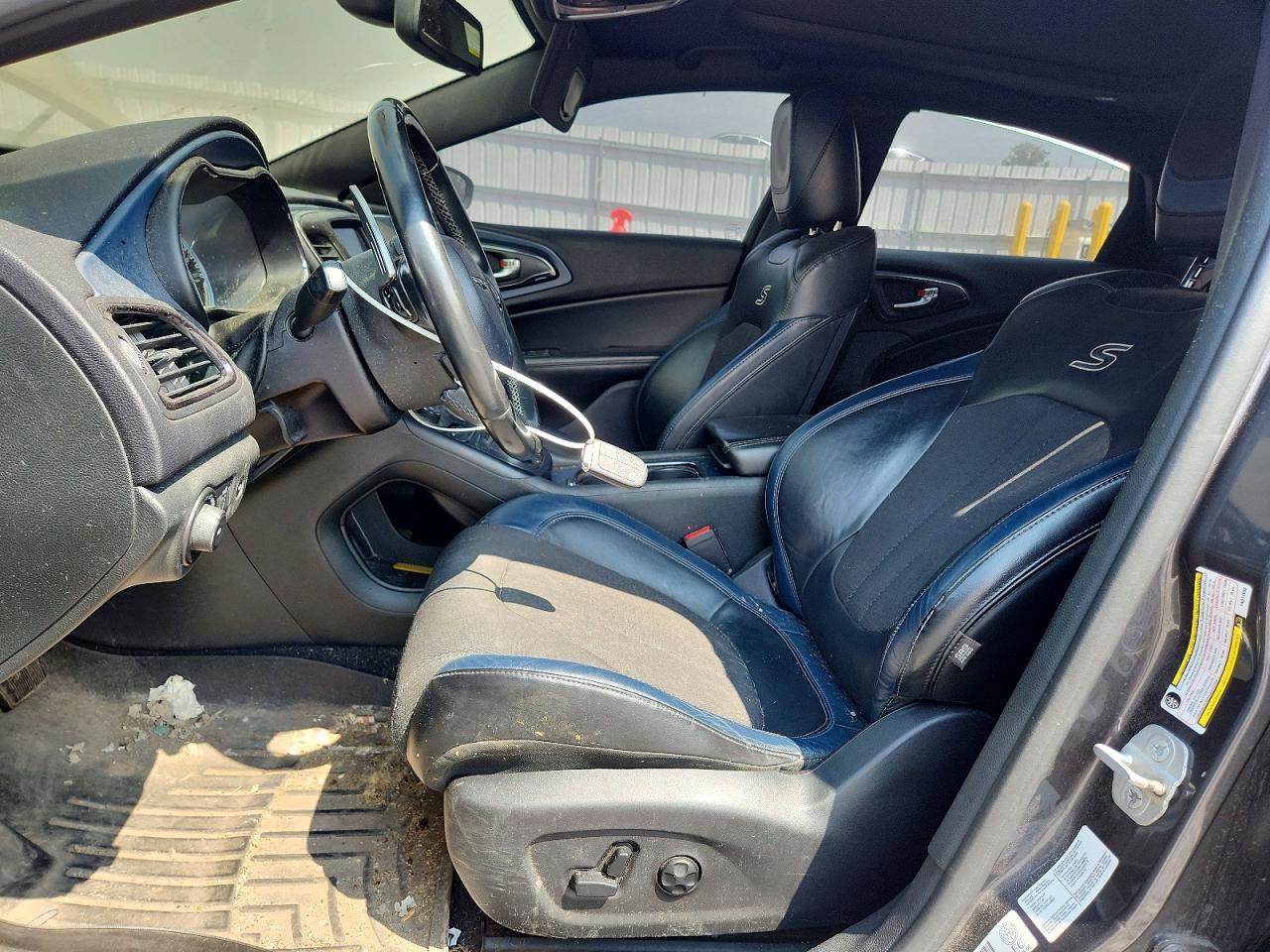 2015 Chrysler 200 S - Фото 7