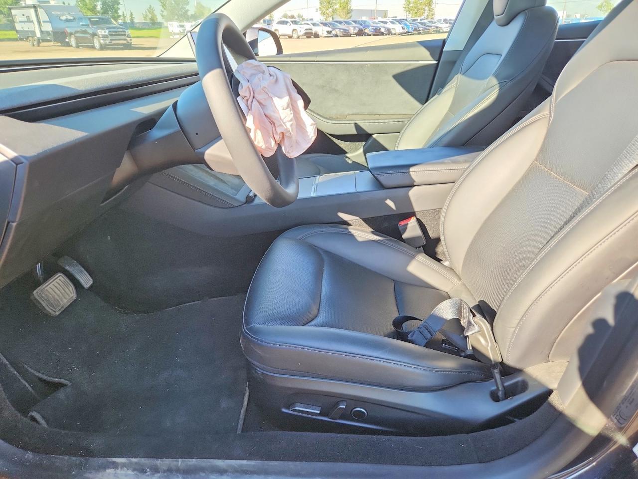 2025 Tesla Model 3 - Image 7