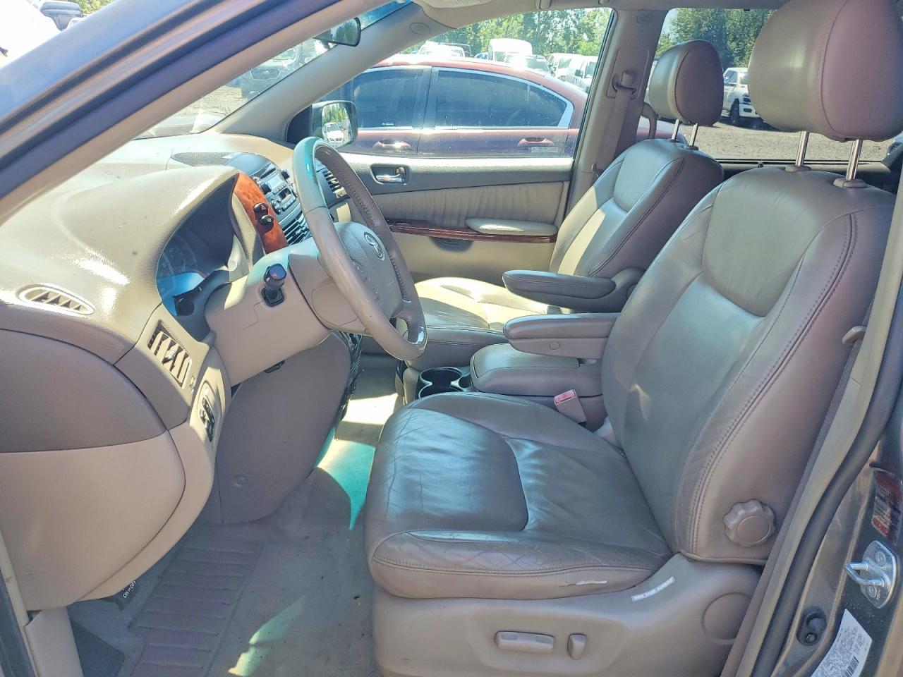 2004 Toyota Sienna Xle 7 Passenger - Фото 7