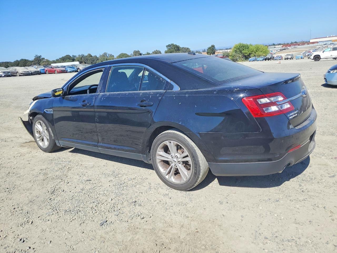2018 Ford Taurus Sel - Фото 2