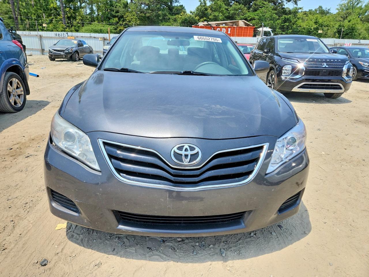 2011 Toyota Camry Le - Фото 5