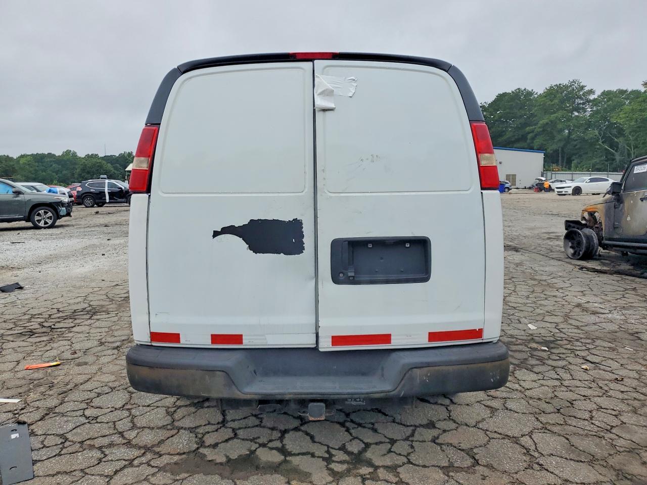 2015 Chevrolet Express G2500 - Фото 6