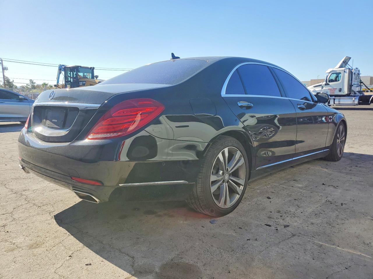 2016 Mercedes-Benz S 550 - R & D - Cln Title - Фото 3