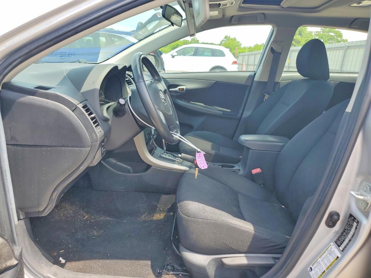 2009 Toyota Corolla S - Image 7