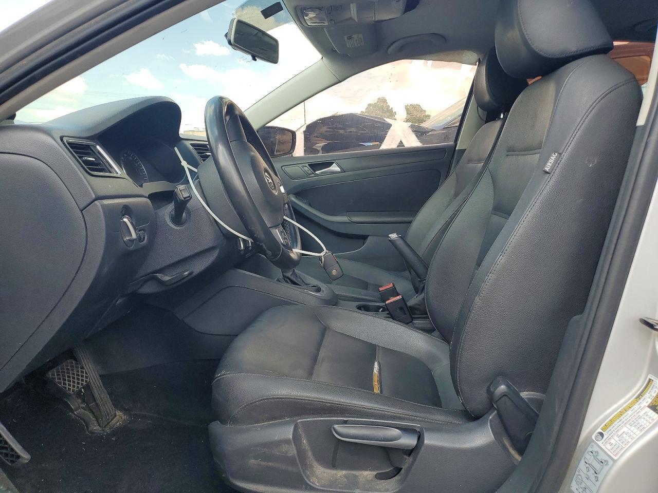 2012 Volkswagen Jetta Se - Image 7