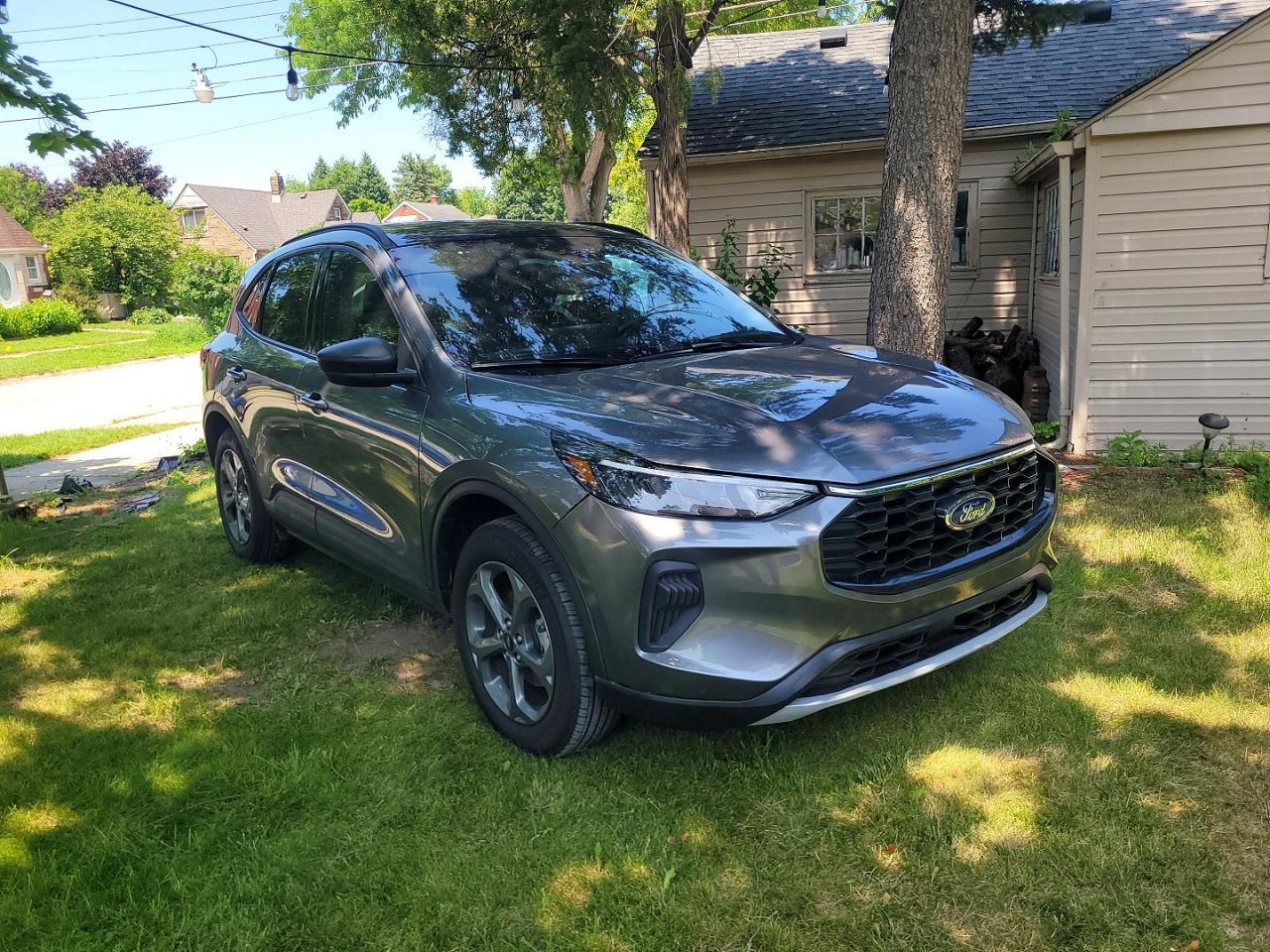 2025 Ford Escape St Line