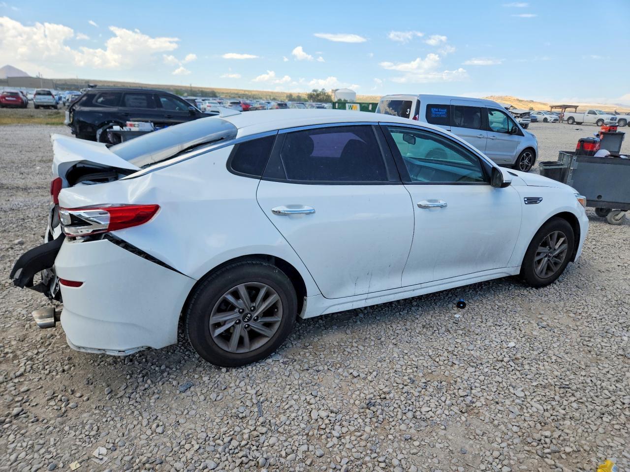 2020 Kia Optima Lx - Image 3
