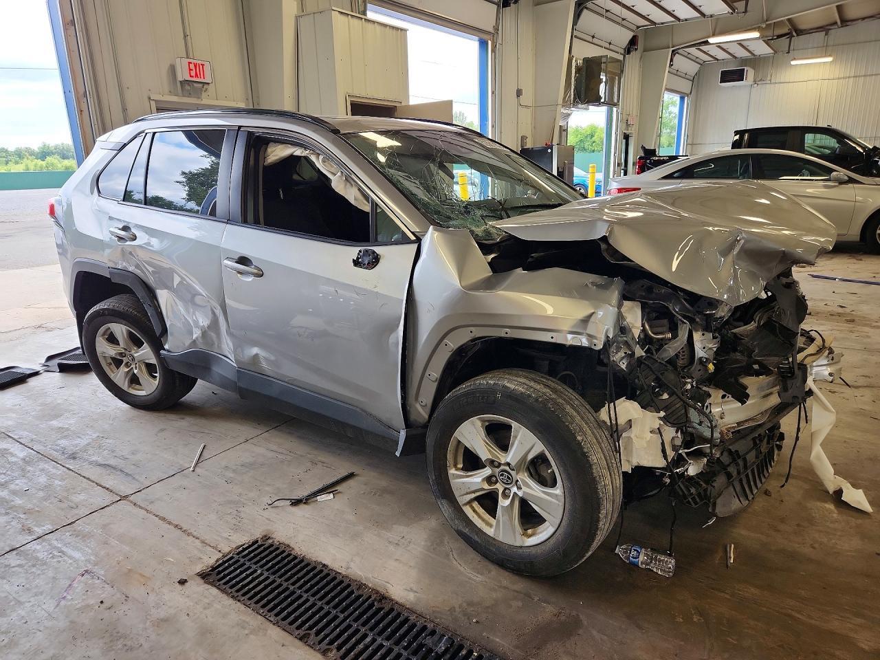 2019 Toyota Rav4 Xle - Фото 4