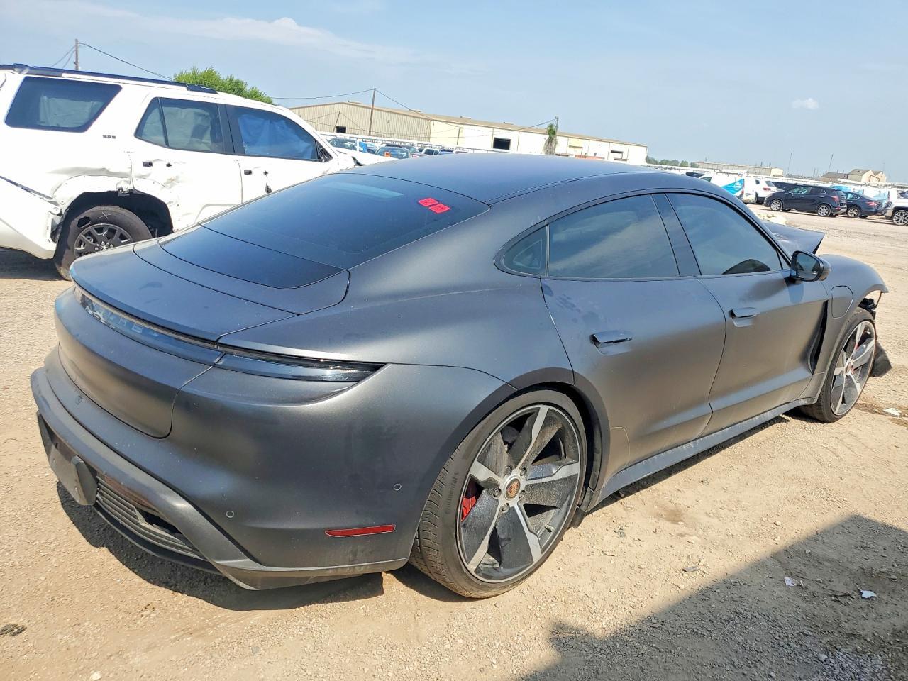 2020 Porsche Taycan 4S - Image 3
