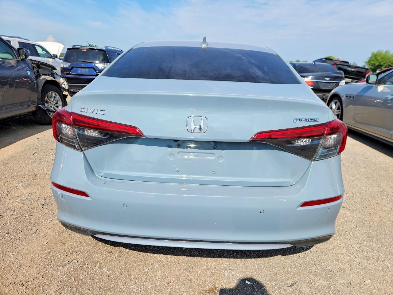 2022 Honda Civic Touring - Image 6