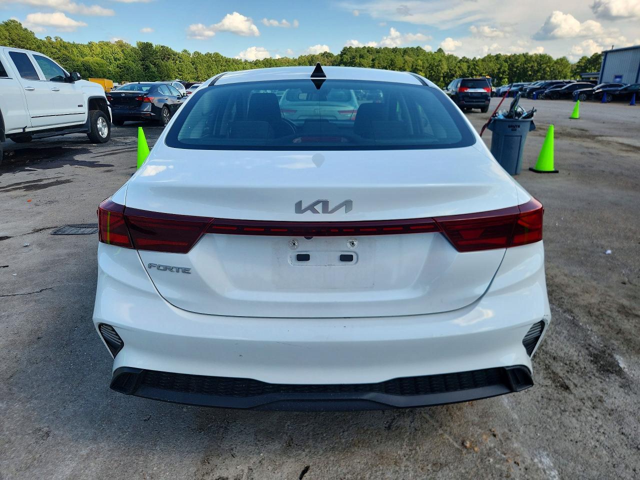 2024 Kia Forte Lxs - Image 6