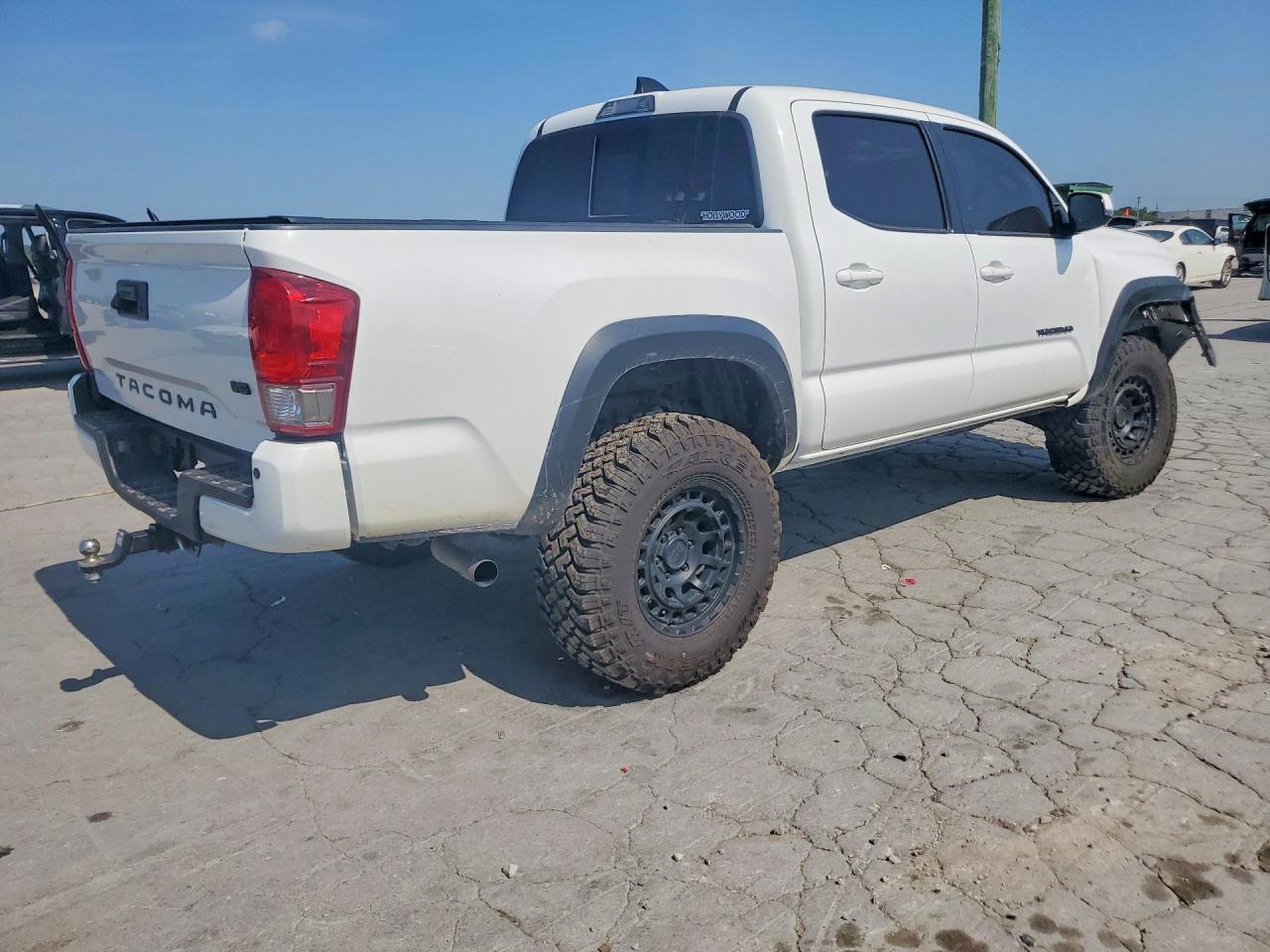 2022 Toyota Tacoma Trd Off-Road - Фото 3