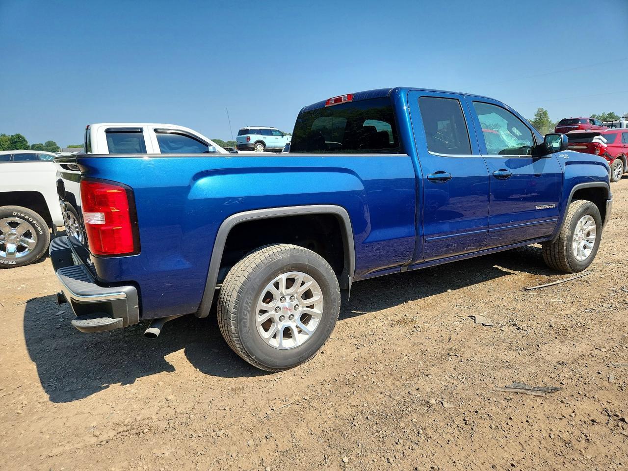 2018 GMC Sierra K1500 Sle - Image 3