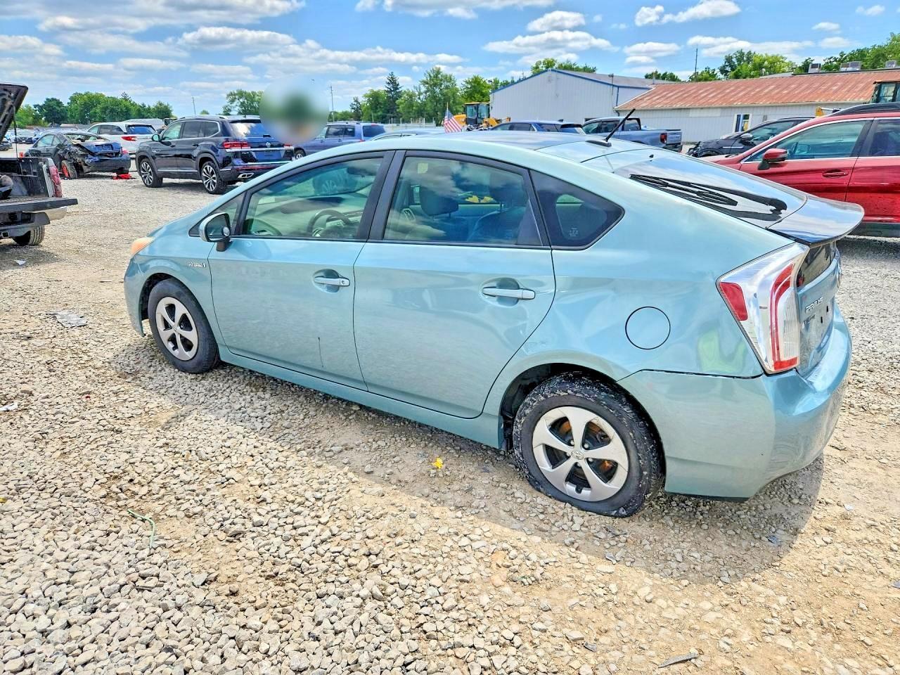 2013 Toyota Prius Three - Image 2