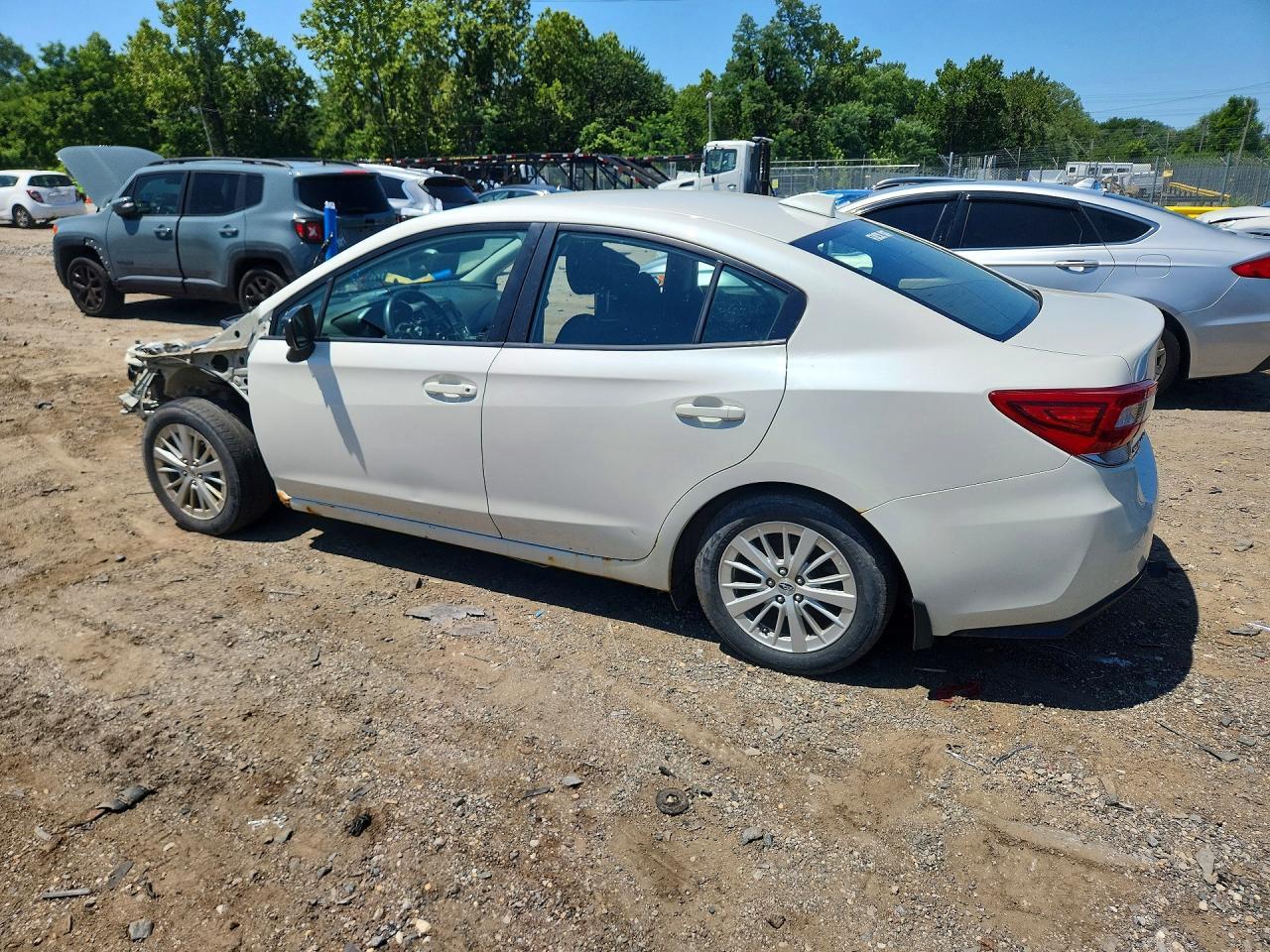 2017 Subaru Impreza Premium - Фото 2