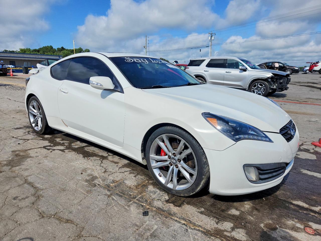 2011 Hyundai Genesis Coupe 3.8L - Image 4