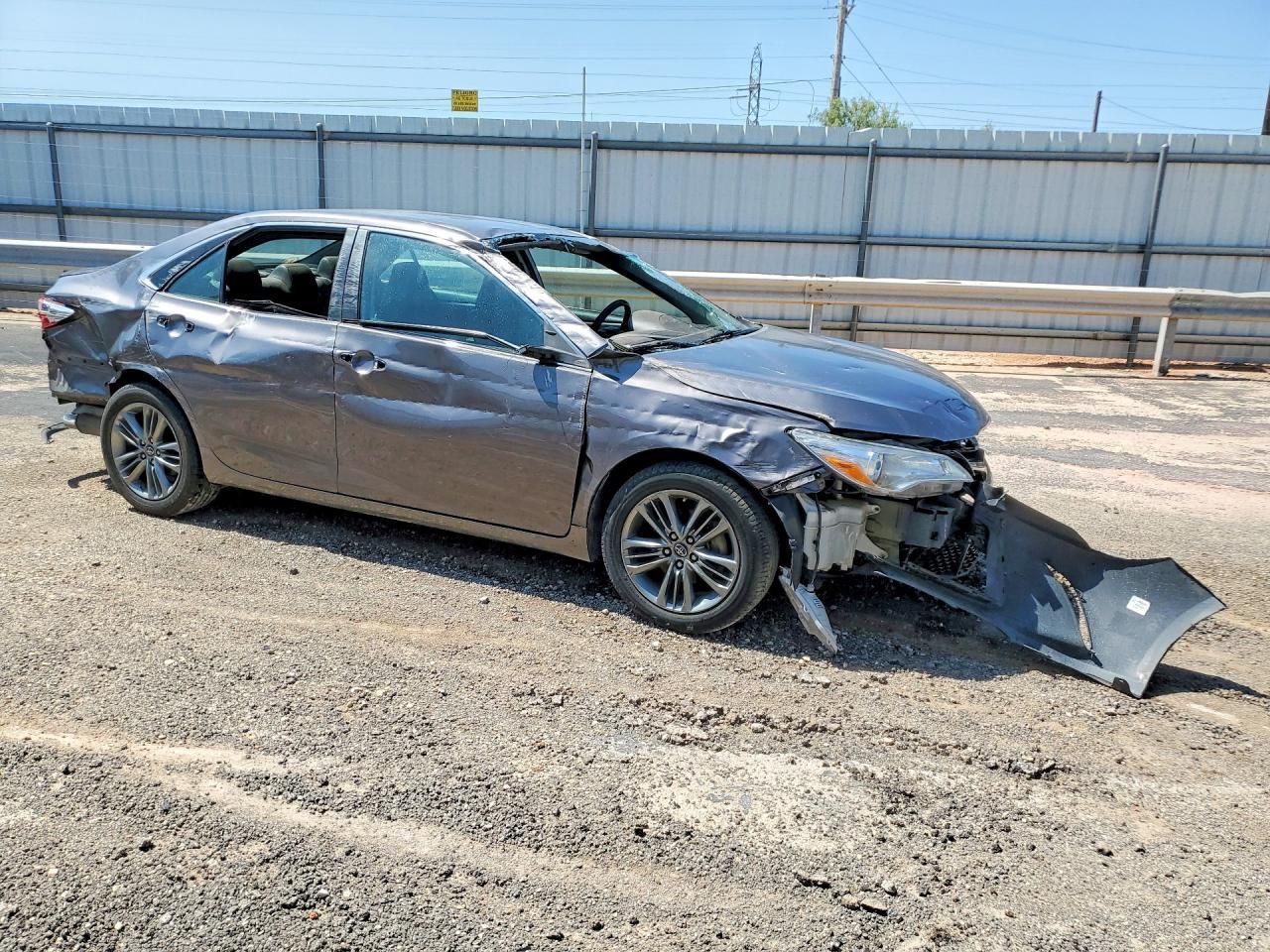 2017 Toyota Camry Se - Image 4