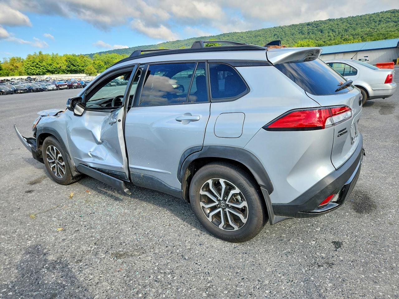2025 Toyota Corolla Cross Hybrid Se - Image 2