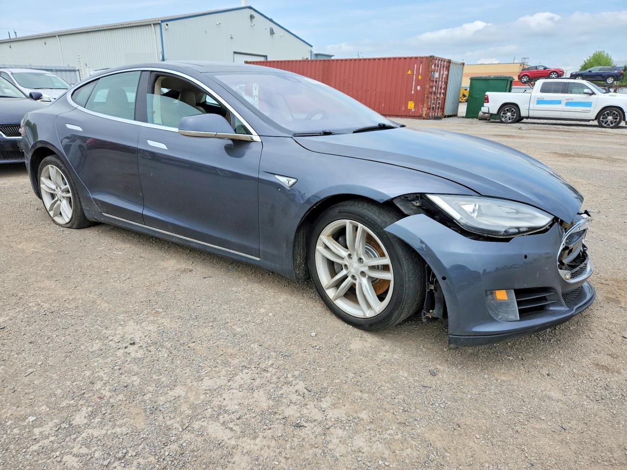 2015 Tesla Model S 85D - Фото 4