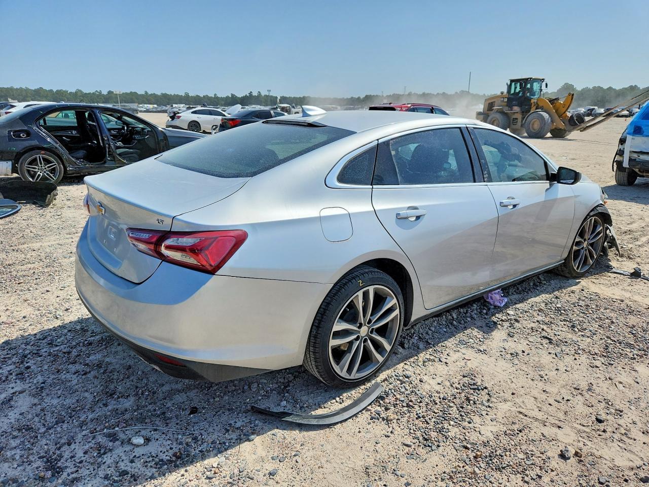 2022 Chevrolet Malibu Lt - Фото 3