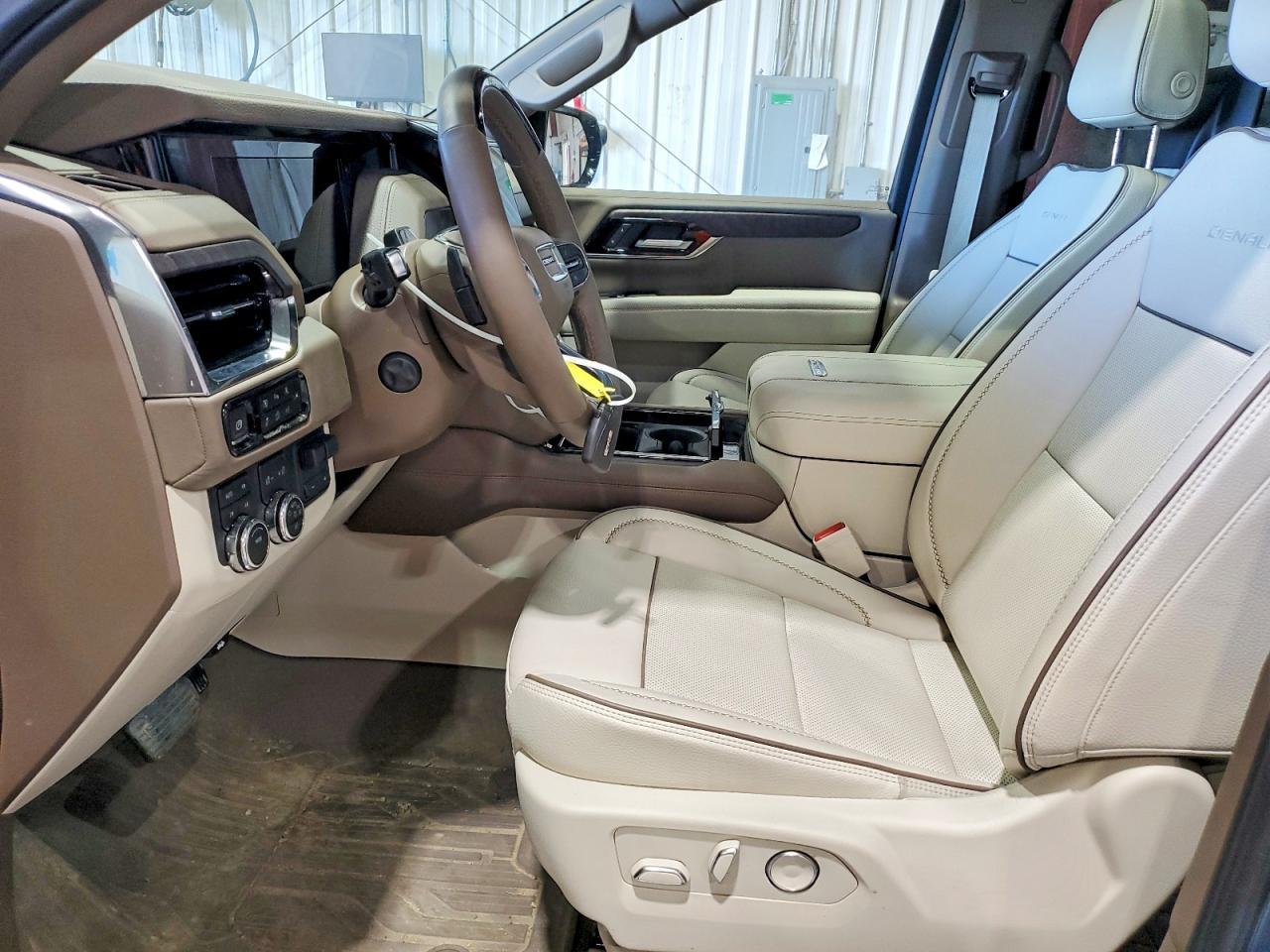 2025 GMC Yukon Xl Denali - Фото 7