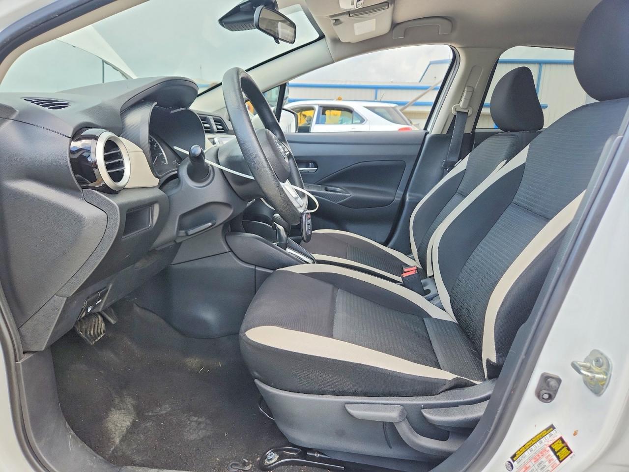 2021 Nissan Versa Sv - Image 7