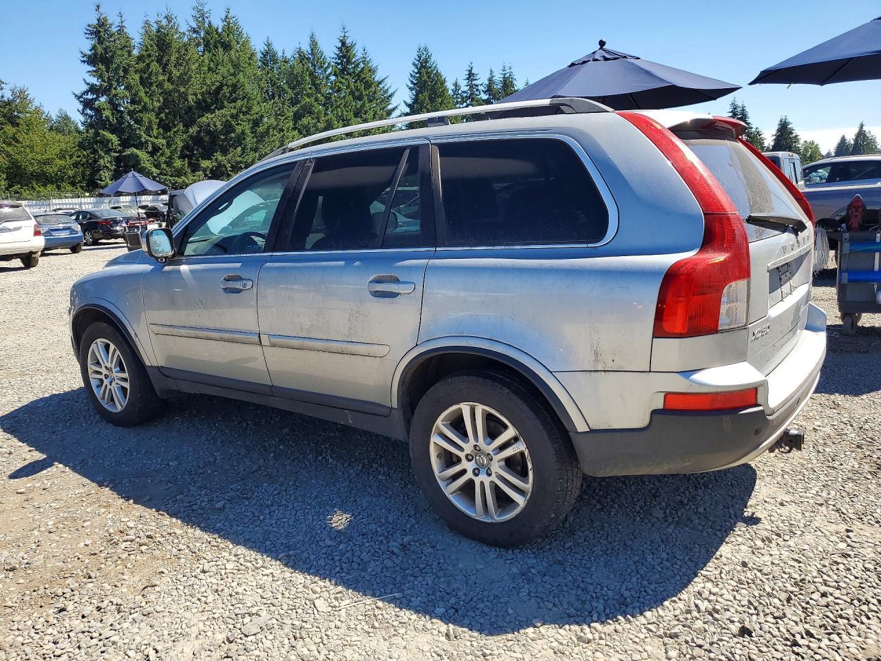 2011 Volvo Xc90 3.2 - Image 2