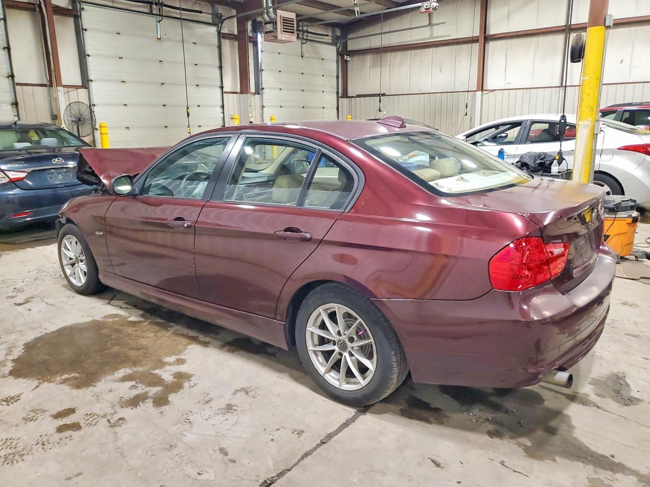 2010 BMW 328 I - Image 2