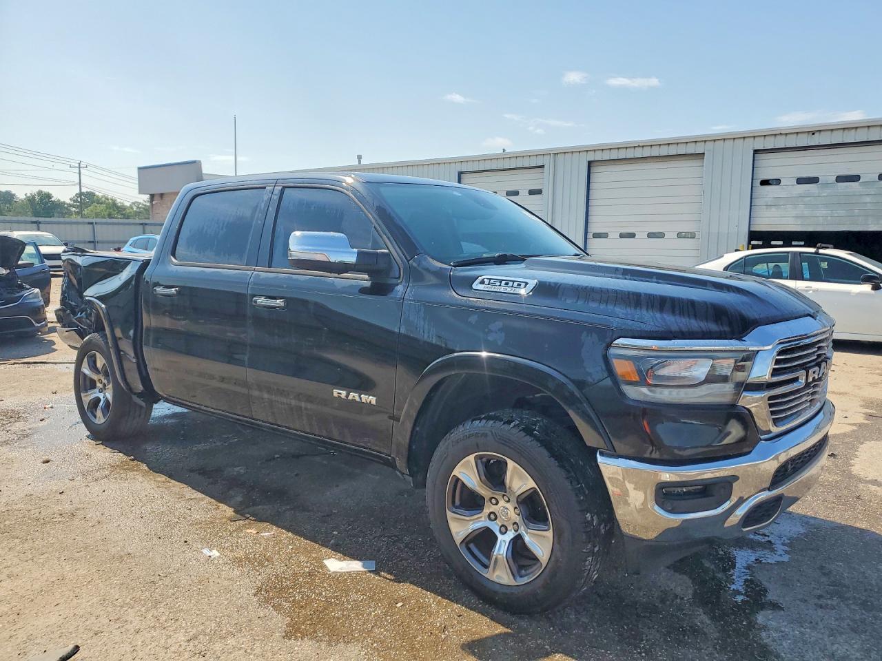 2019 Ram 1500 Laramie - Фото 4