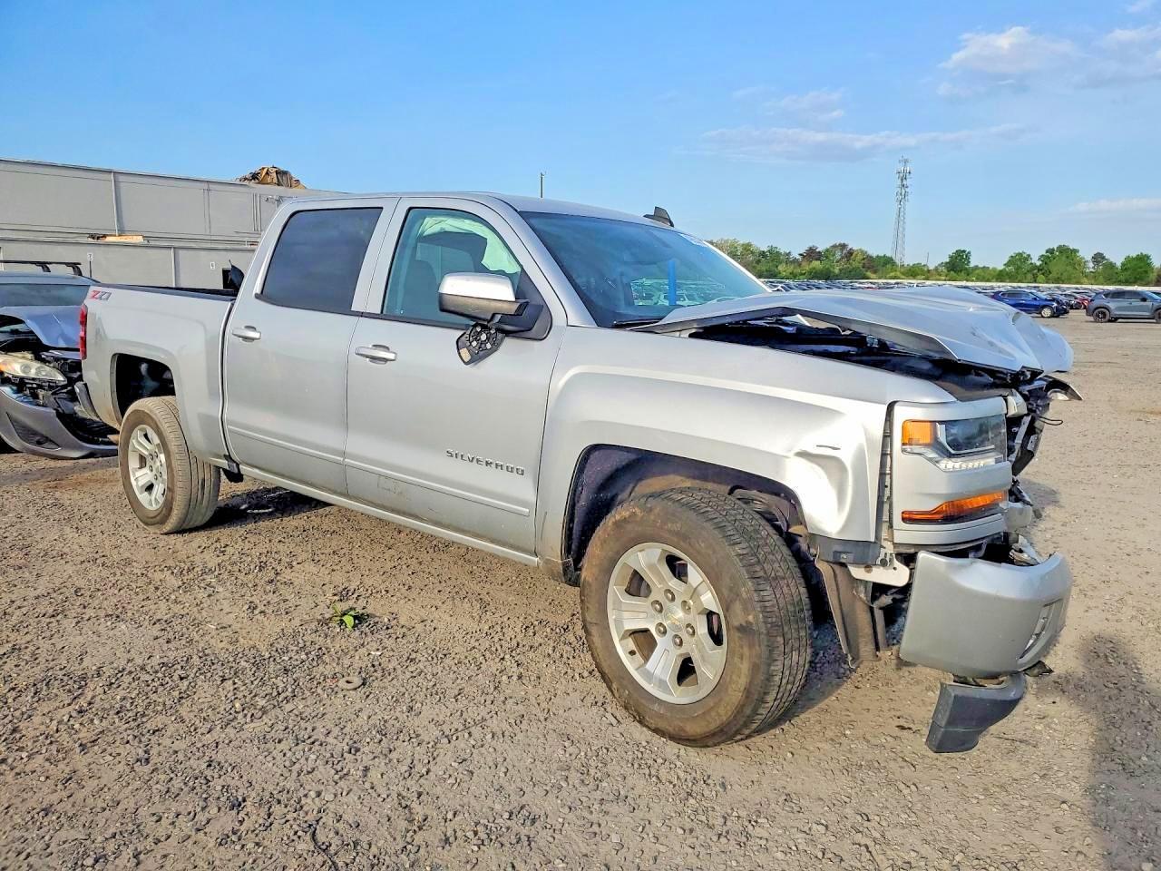 2018 Chevrolet Silverado K1500 Lt - Image 4