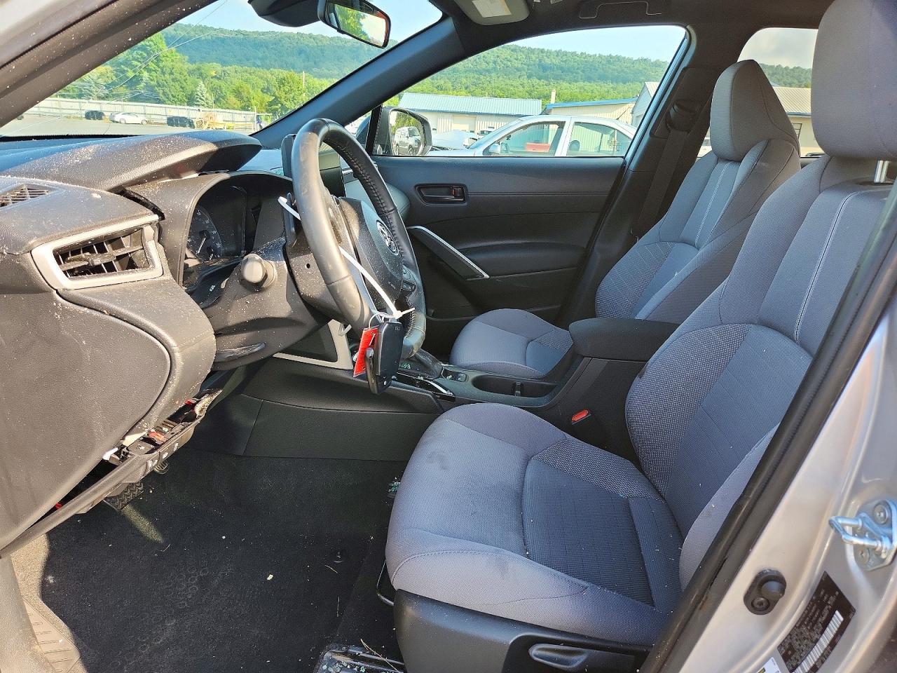 2025 Toyota Corolla Cross Hybrid Se - Image 7