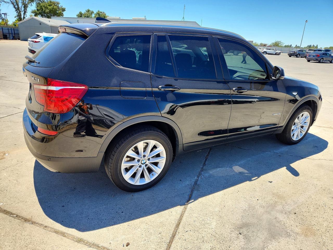 2017 BMW X3 Sdrive28I - Фото 3