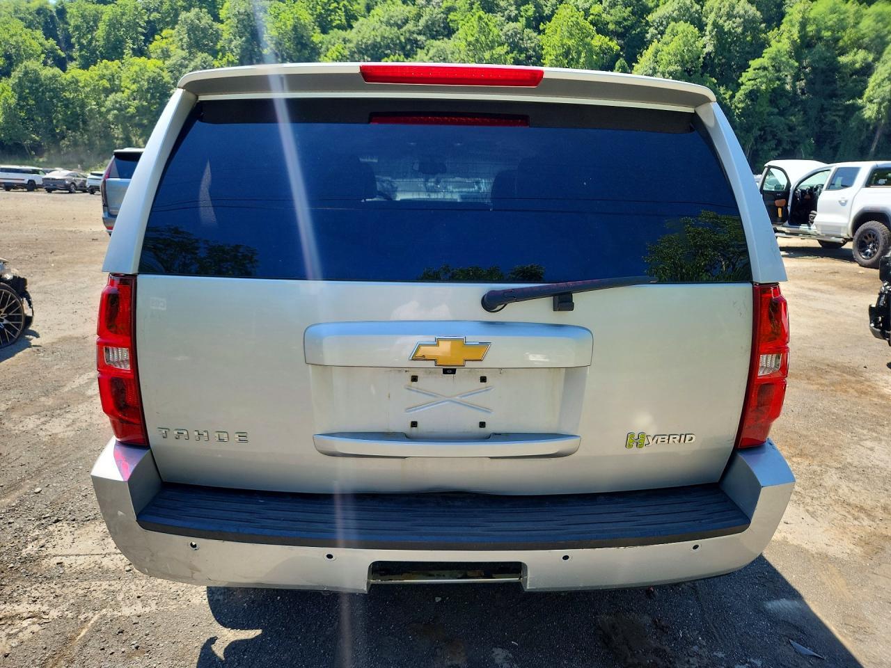 2011 Chevrolet Tahoe Hybrid - Image 6