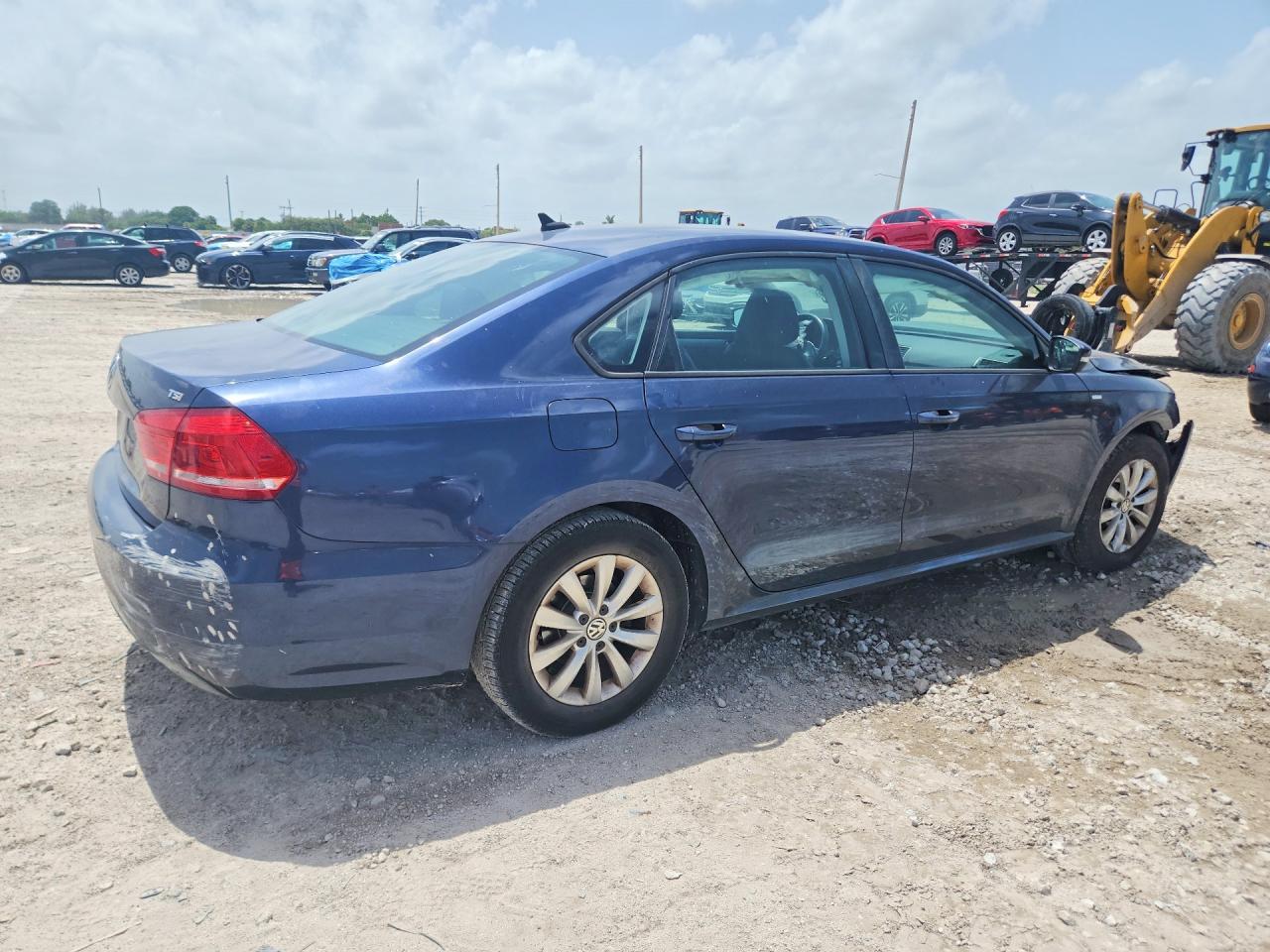 2015 Volkswagen Passat S - Image 3