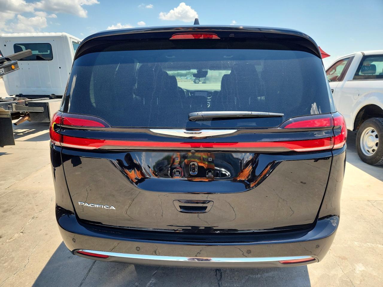 2024 Chrysler Pacifica Touring L - Фото 6