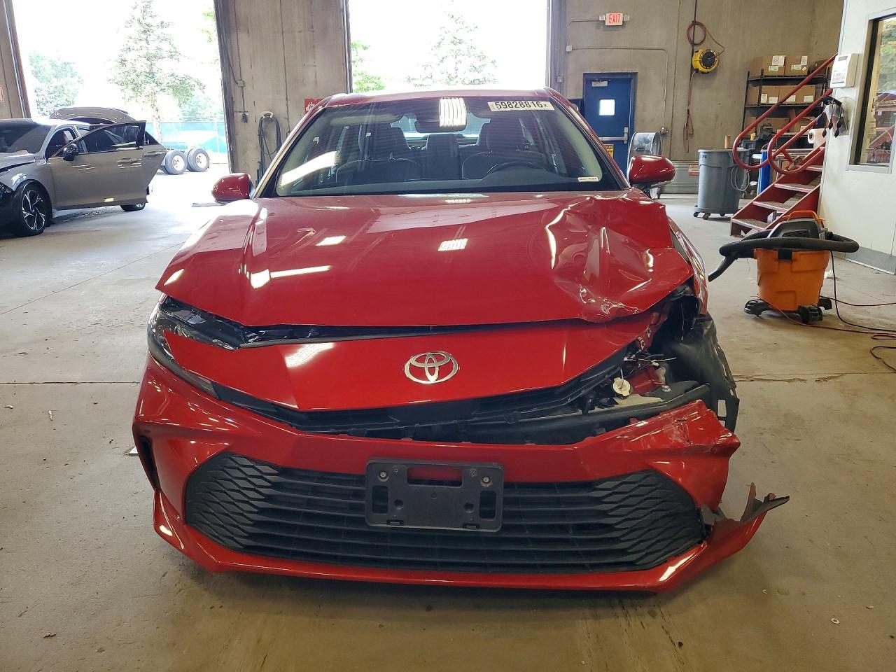 2025 Toyota Camry Le - Фото 5